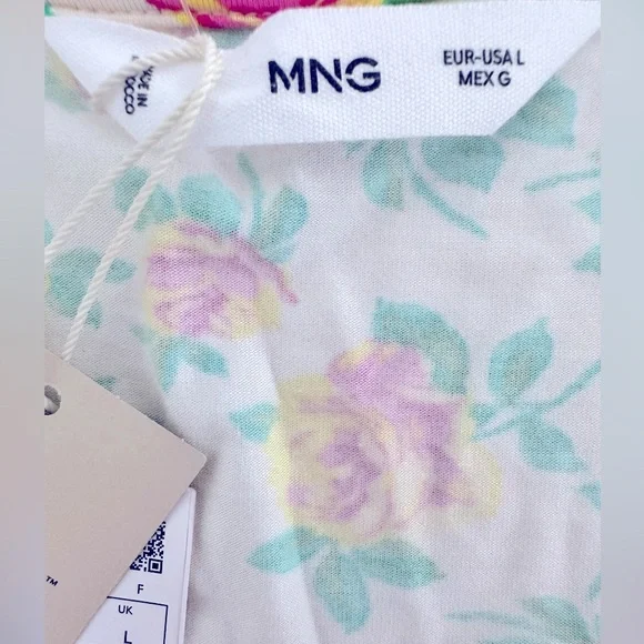 Mango Long Sleeve Floral Crop Top with Twist Knot - Picture 9 of 9